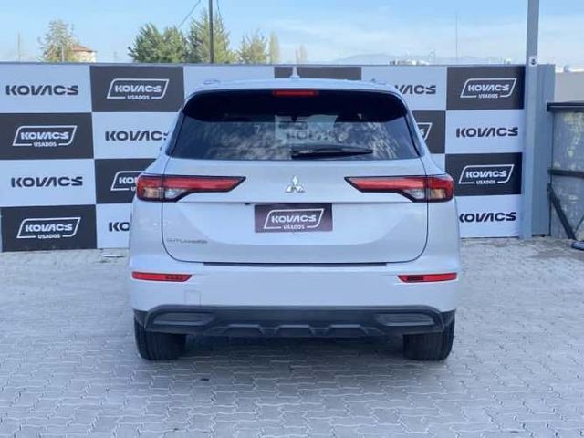 Mitsubishi Outlander 2.0 At 4x2 2022