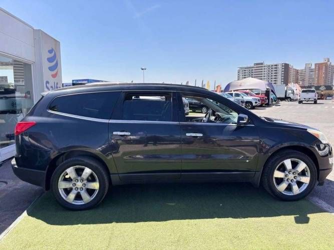 CHEVROLET TRAVERSE 2011