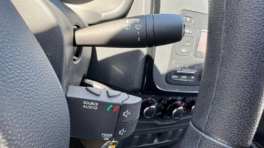 Renault Symbol  Zen 1.6 MT (2022)