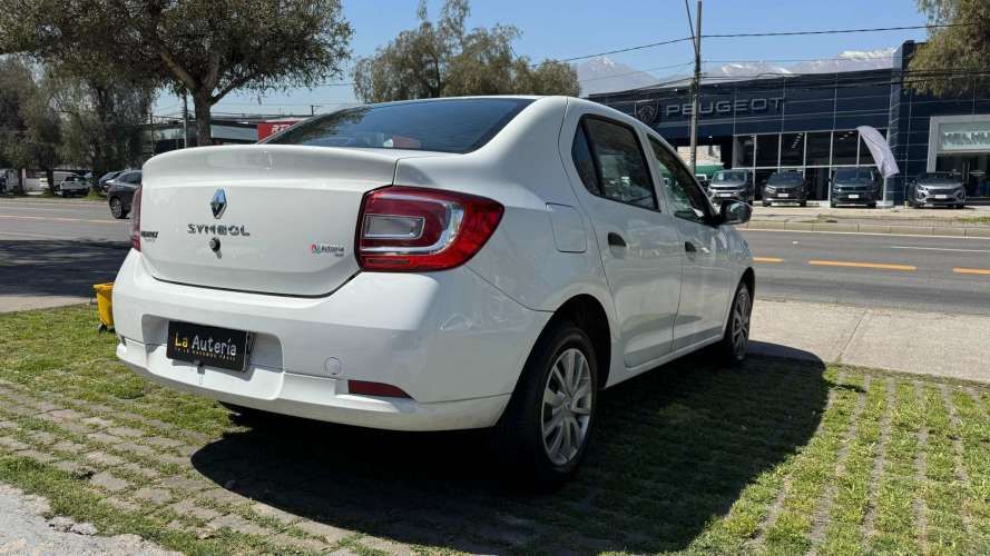 Renault Symbol  Zen 1.6 MT (2022)