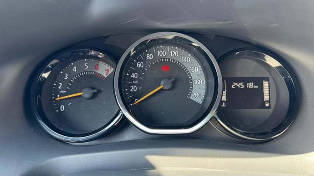 Renault Symbol  Zen 1.6 MT (2022)