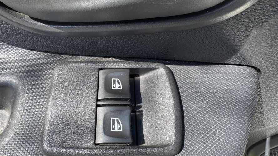 Renault Symbol  Zen 1.6 MT (2022)