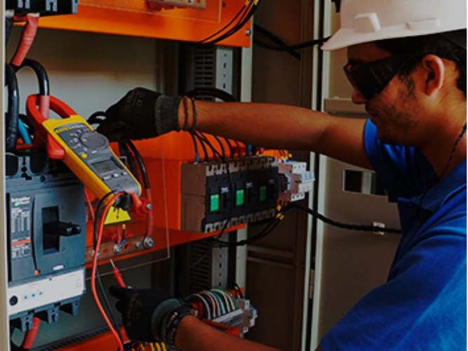 Técnico Eléctrico