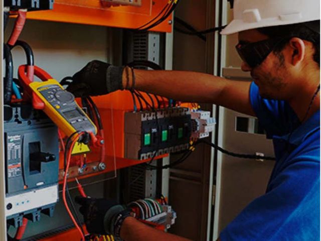 Técnico Eléctrico
