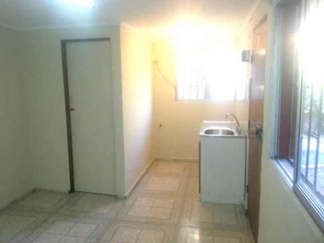 Arriendo Casa Interior (Cercano Metro Pedrero)