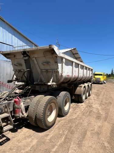 CAMION COLUMBIA Freightliner CL120 DIRECT 4