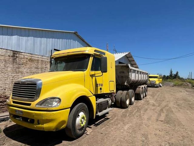 CAMION COLUMBIA Freightliner CL120 DIRECT 4