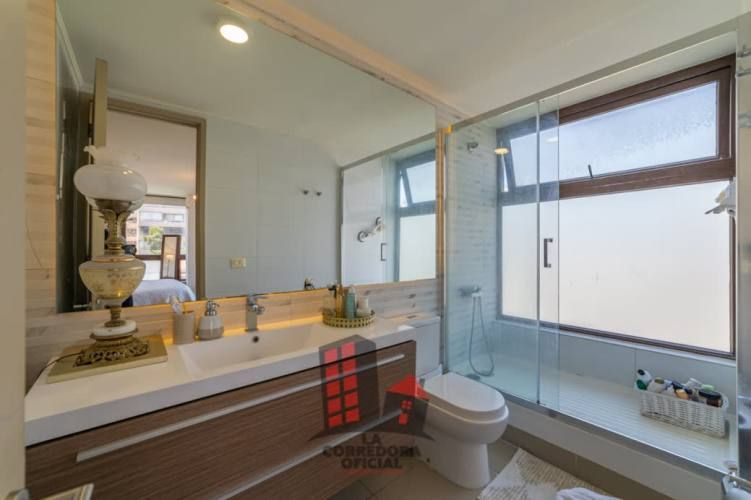 Amplio Depto. en Ñuñoa, 3 baños y gran ubicación