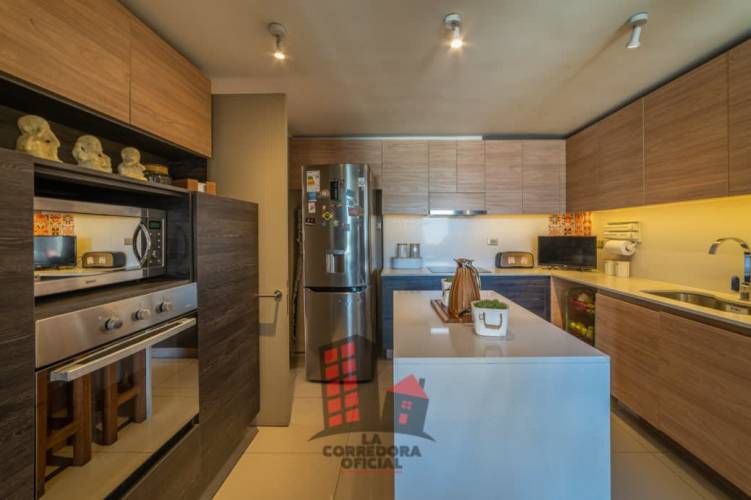 Amplio Depto. en Ñuñoa, 3 baños y gran ubicación