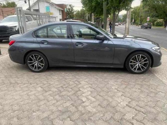 BMW 330 2020