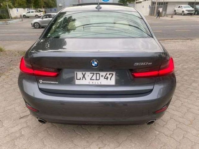 BMW 330 2020