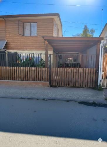 CASA 4D CON TALLER Y ESTACIONAMIENTO TECHADO EN PAINE SECTOR CERRO EL PLOMO