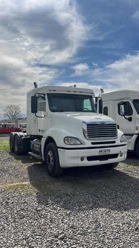 CAMION COLUMBIA Freightliner CL120 DIRECT 6