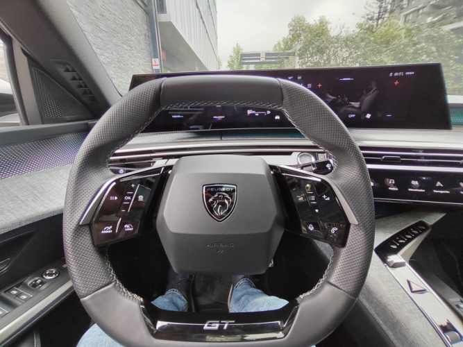 PEUGEOT 3008 1.2 MHEV 136 GT EDCT6 2025