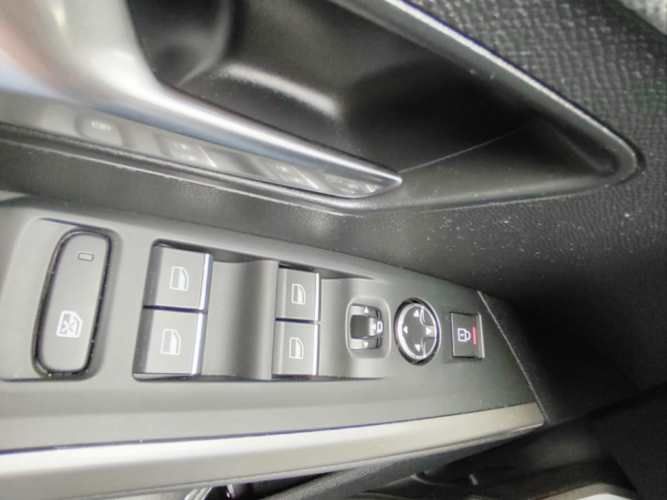 PEUGEOT 3008 1.2 MHEV 136 GT EDCT6 2025