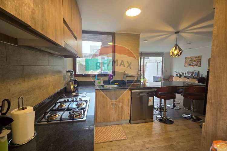 Oportunidad  townhouse 3 hab 4 baños