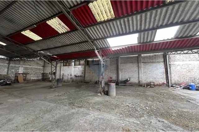 Galpón con excelente conectividad