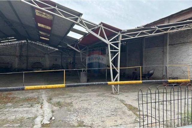 Galpón con excelente conectividad