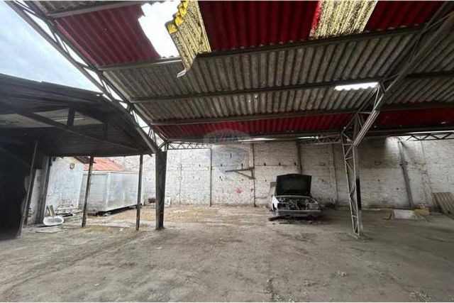 Galpón con excelente conectividad