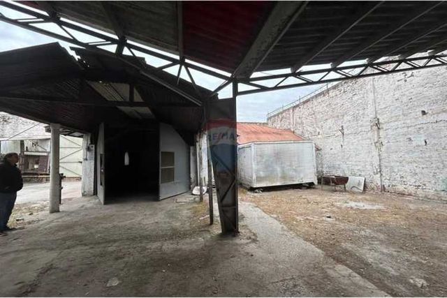 Galpón con excelente conectividad