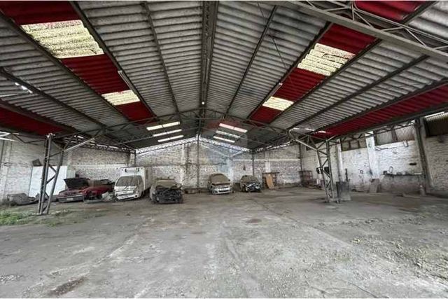 Galpón con excelente conectividad