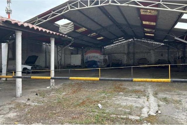 Galpón con excelente conectividad