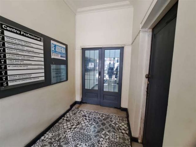 OFICINA Montt esquina Bulnes