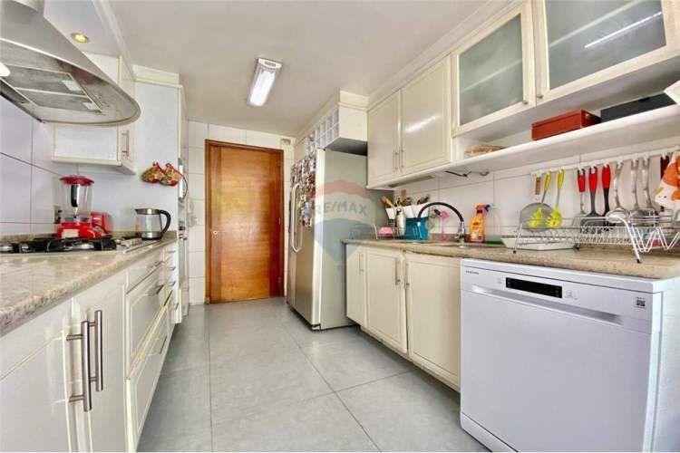 Bajo de precio! -169m2 utiles -vitacura