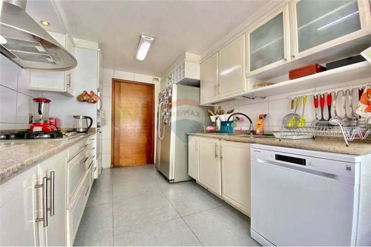 Bajo de precio! -169m2 utiles -vitacura