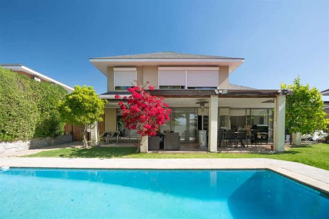 CASA Altos del Parque Oriente