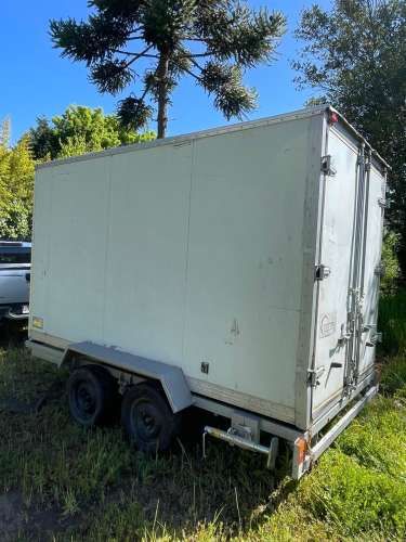 CARRO ARRASTRE CON CUPULA FRIGORIFICA