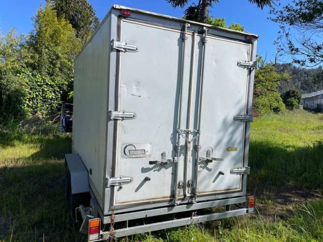 CARRO ARRASTRE CON CUPULA FRIGORIFICA