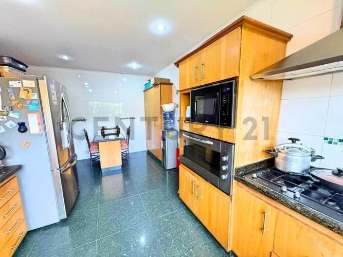 En arriendo amplia casa en El Rosario de Peñuelas,