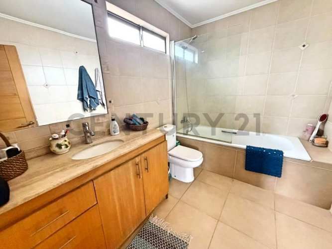 En arriendo amplia casa en El Rosario de Peñuelas,