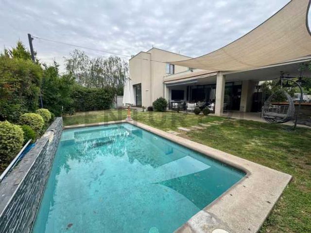 CASA EN CONDOMINIO PIEDRA ROJA CHICUREO