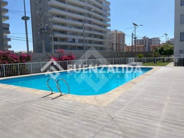 DEPARTAMENTO Av Pacifico con 4 esquinas La Serena