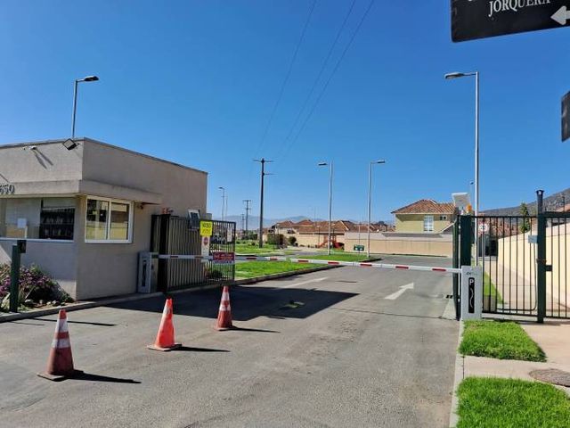 EN CONDOMINIO SERENA ORIENTE, SECTOR SAN JOAQUIN