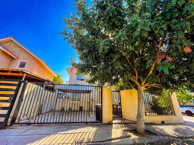 INCREIBLE CASA EN CONDOMINIO JARDINES DE SAN MIGUEL