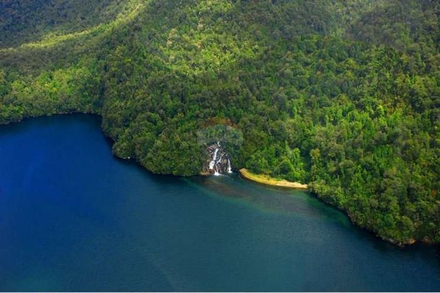 Lotes de terreno y derechos de agua glaciar