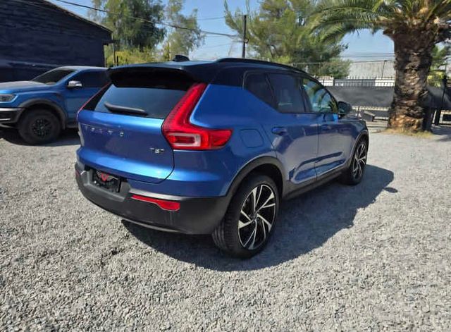 Volvo xc40 año 2021 full aut en prenda