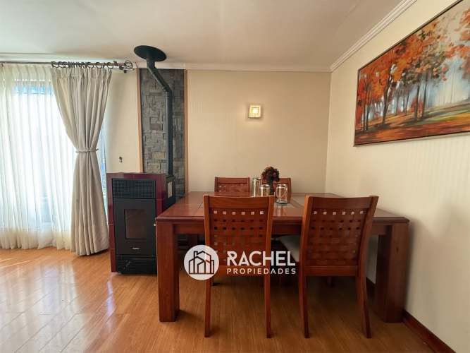 SE VENDE LINDA CASADE UN PISO CON PROYECCION COMERCIAL- Sector Ñielol