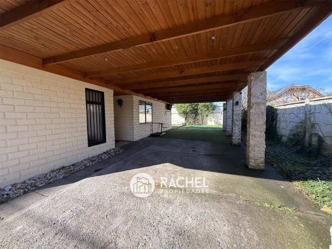 SE VENDE LINDA CASADE UN PISO CON PROYECCION COMERCIAL- Sector Ñielol