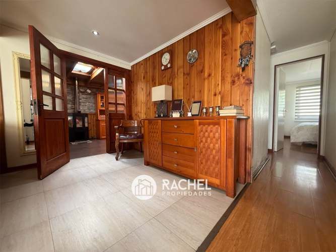 SE VENDE LINDA CASADE UN PISO CON PROYECCION COMERCIAL- Sector Ñielol