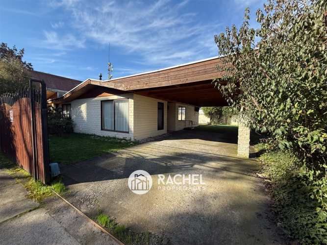 SE VENDE LINDA CASADE UN PISO CON PROYECCION COMERCIAL- Sector Ñielol