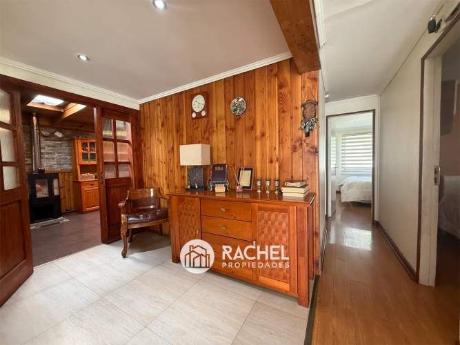 SE VENDE LINDA CASADE UN PISO CON PROYECCION COMERCIAL- Sector Ñielol