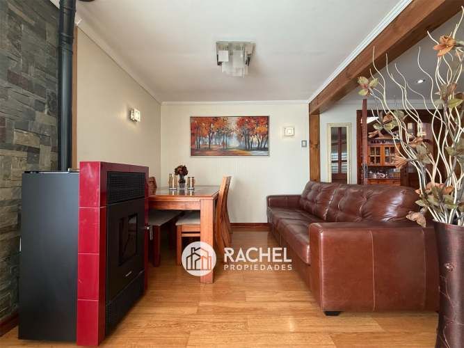 SE VENDE LINDA CASADE UN PISO CON PROYECCION COMERCIAL- Sector Ñielol