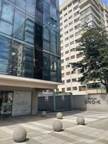 MODERNA OFICINA EN EDIFICIO UNO-K,  A PASOS DEL PORTAL