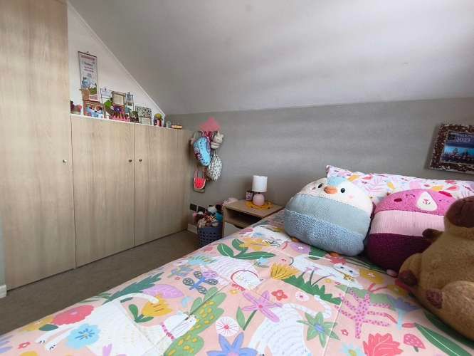 EXCELENTE CASA EN VENTA DOS PISOS