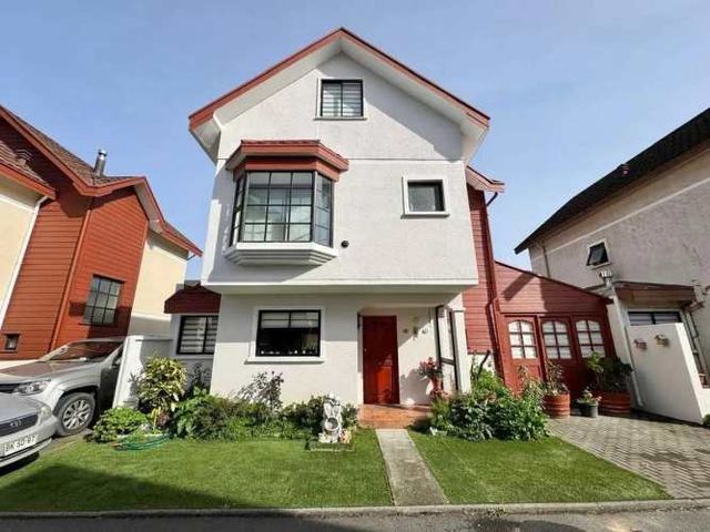 SE VENDE CASA, HUERTOS FAMILIARES