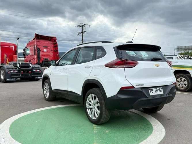 CHEVROLET TRACKER 2024